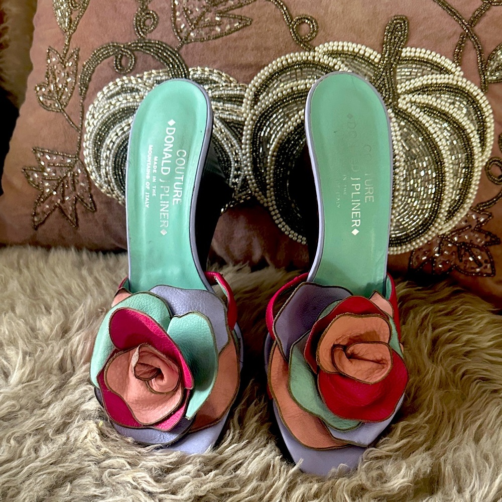 Donald j pliner wedge sandals. 8